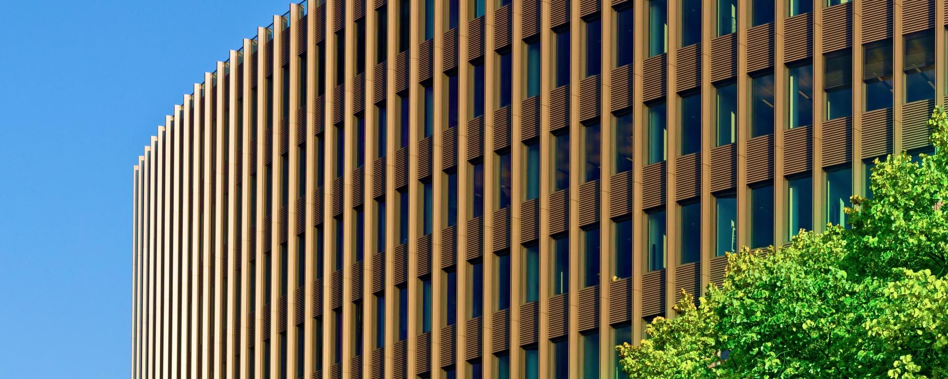 IT infrastructure management services
& solutions